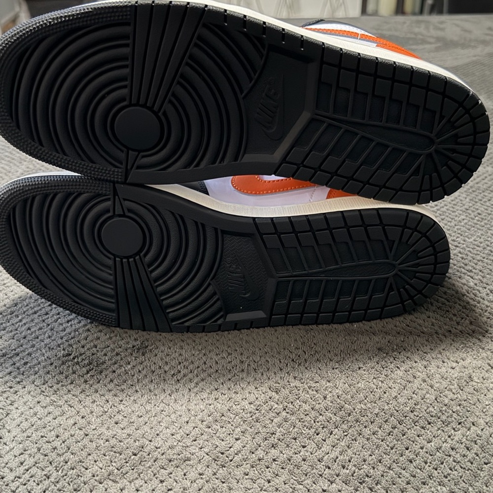 Jordan 1 low shattered backboard alternate size 12 - Picture 5 of 7